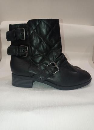 Демісезонні черевики kiabi