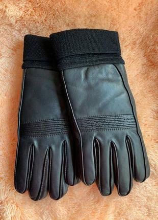 Шкіряні рукавички на натуральному хутрі1 фото
