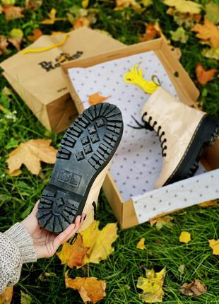 🍁dr martens jadon patent premium beige🍁черевики доктор мартінс жіночі весна-осінь, жіночі черевики мартінси на платформі3 фото