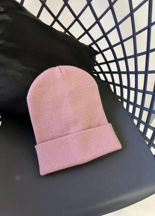 Розовая пудровая шапка бини осенняя/зимняя тёплая4 фото