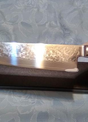 Нож шеф 62 ед.твердости 67 слоев дамаск 27 см лезвие (япония)