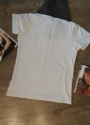 Белая футболка футболочка с серым хомутом, размер 42-445 фото