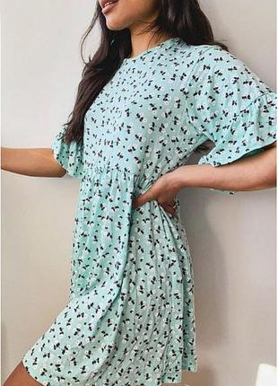 Зеленое трикотажное платье в цветочки boohoo plus size