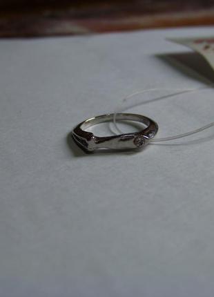 В подарок детское серебристое кольцо рыбка с кристаллом 14.5 мм диаметр2 фото