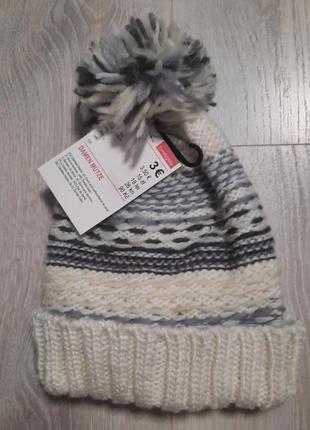 Вязаные шапки с балабоном