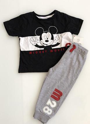 Костюм футболка і штани