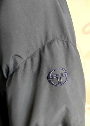 Шикарна пухова куртка італійського бренду темно синього кольору !6 фото