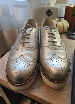 Кожаные серебряные натуральные туфли 41 р