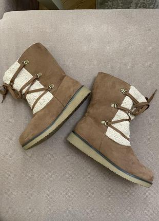 Жіночі чоботи