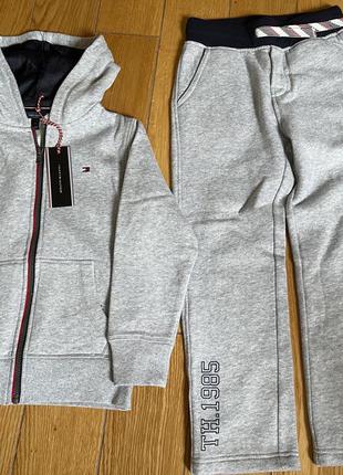 Костюм tommy hilfiger 7років ріст 122-128