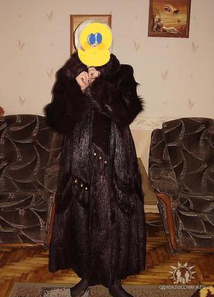 Продам шубу з нутрії