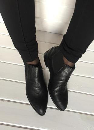 (размеры 39, 40) женские ботинки via studio, италия, натуральная кожа.1 фото