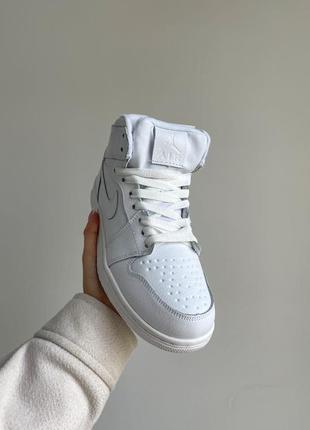 Зимние женские кроссовки  air jordan 1 retro white (мех)5 фото