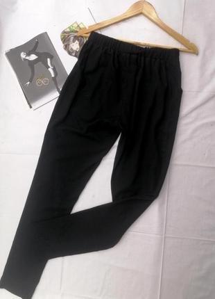 Черные брюки штаны с поясом из золотых букв3 фото