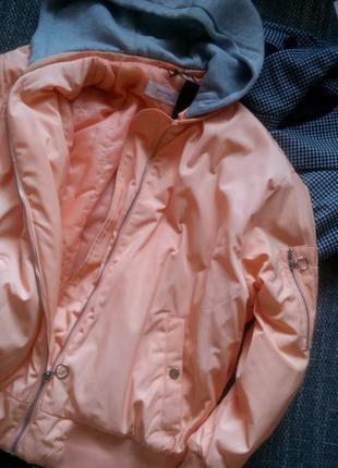 Нова тепла куртка оверсайз абрикосового кольору
