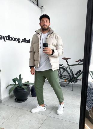 Стильна чоловіча куртка