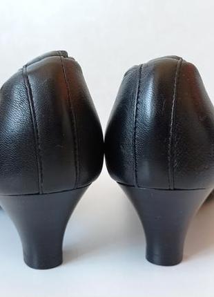 Фирменные качественные женские базовые туфли италия 37.5-38 р9 фото