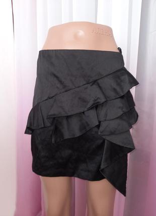 Черная атласная юбка с оборками1 фото