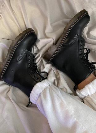 Dr. martens 1460 classic жіночі черевики мартинсы чорного кольору9 фото