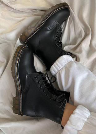 Dr. martens 1460 classic жіночі черевики мартинсы чорного кольору7 фото