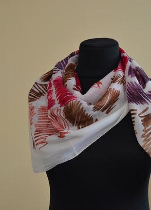 Платок  яркий воздушный из хлопка.