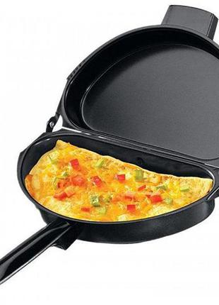 Двойная сковорода для омлета антипригарная folding omelette pan3 фото