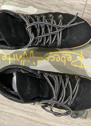 Необкновенные ботинки rebecca white