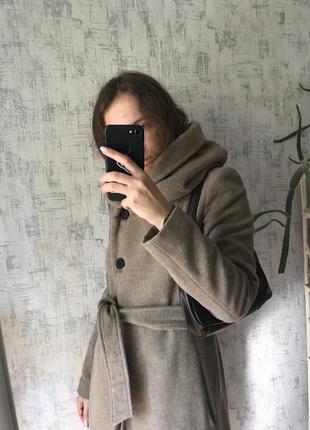Стильное кофейное пальто с капюшоном от zara7 фото