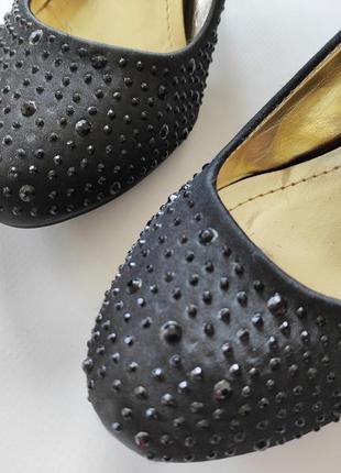 Туфлі чорні атласні туфельки на новий рік з камінням блискучі фірмові класичні човники на підборах каблы підборах6 фото