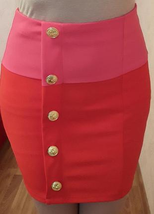 Спідниця asos червоно-рожева з золотими гудзиками