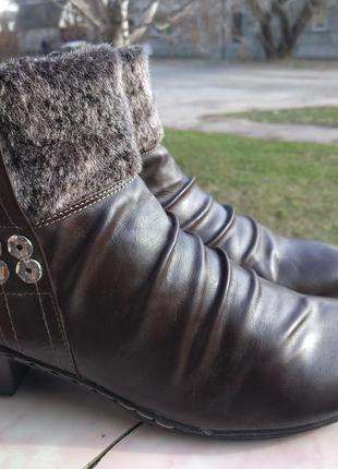 Стильные демисезонные ботиночки, тепленькие и комфортные смеховой отделкой германия2 фото