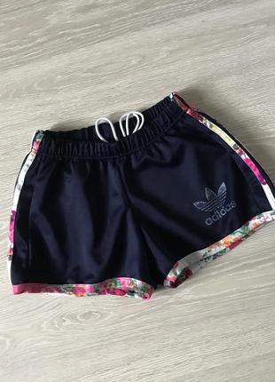 Шортики жіночі