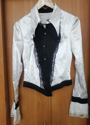 Атласная блузка в готическом стиле4 фото