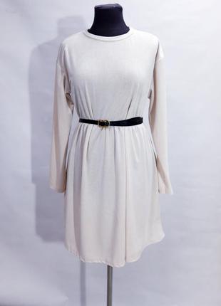 Симпатичное вельветовое платье. италия