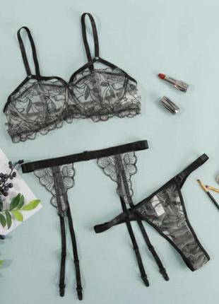 Сексуальный комплект нижнего белья с поясом