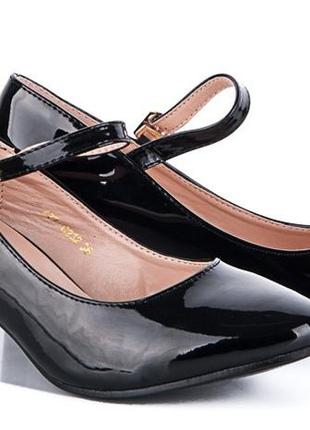 Черные лакированные туфли на каблуке. можно для дефиле, танцев р. 38-401 фото