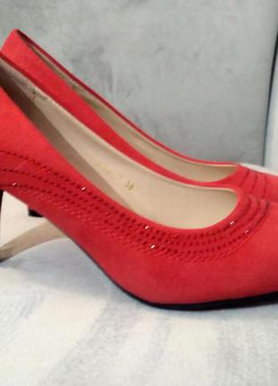 Новые красные замшевые туфли каблук 7 см р. 35-382 фото