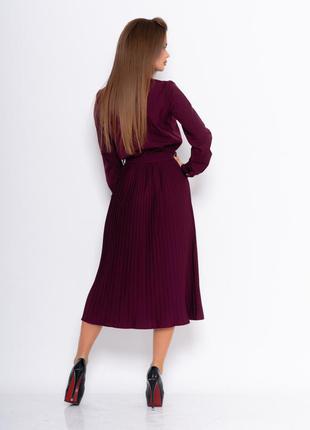 Фіолетова сукня-сорочка з плісированим низом3 фото