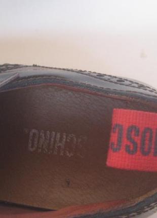 Броги  moschino 39р 2