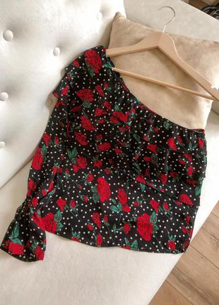 Чорний асиметричй топ з квітами