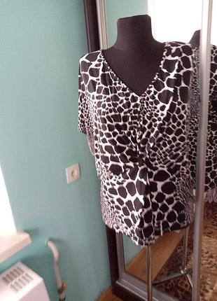 Футболка😃😃😃