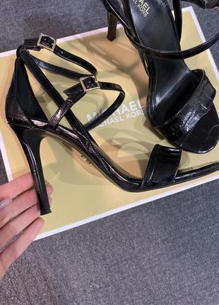 Босоніжки michael kors