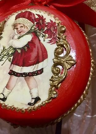 Новогодняя ёлочная игрушка-медальон
