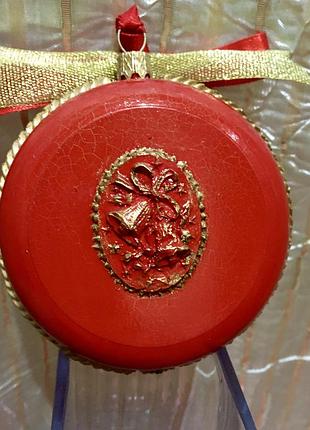 Новогодняя ёлочная игрушка-медальон