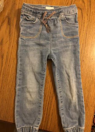 Джинсы
