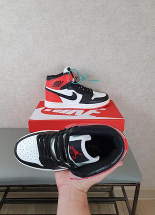 Nike air jordan 1 retro high кросівки підліткові унісекс найк аїр джордан 1 ретро7 фото
