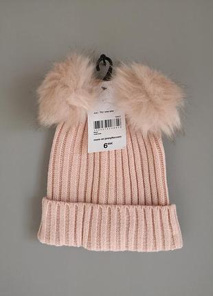 Шапка з помпоном з вушками в'язана ніжно рожевого кольору