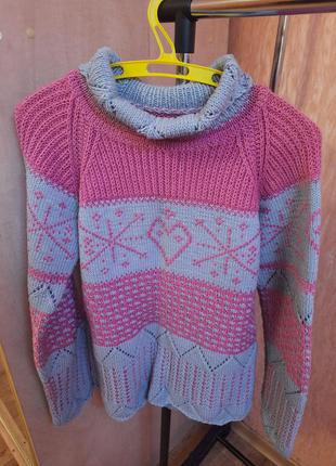 Теплый зимний свитер. в составе шерсть. рукав реглан