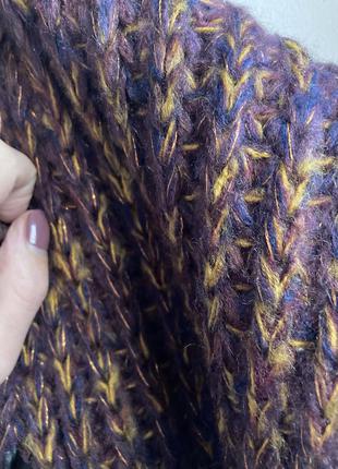 Теплий шарф 🦋 довгий з помпонами колір бургунд з золотою ниткою2 фото