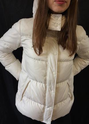 Белая легчайшая стёганая женская куртка натуральный пуховик uniglo6 фото